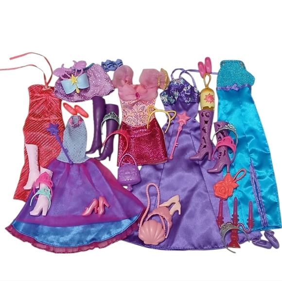 Barbie Princess Fantasy Fashion Doll Clothes Lot - Picture 1 of 3
